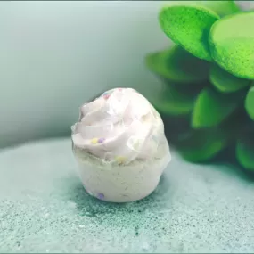 Burffday Cupcake Bath Bomb