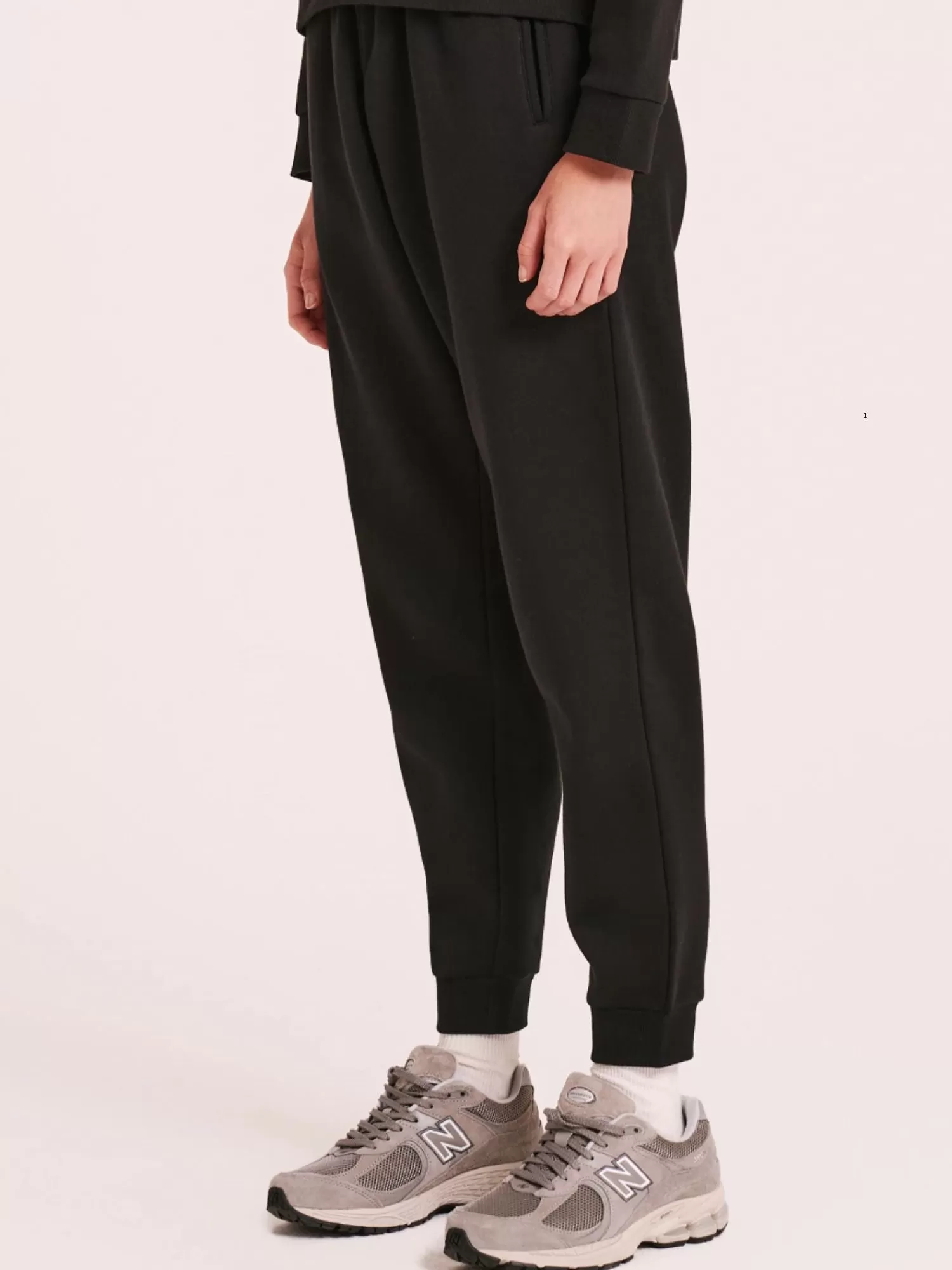 Carter Classic Trackpant | Black