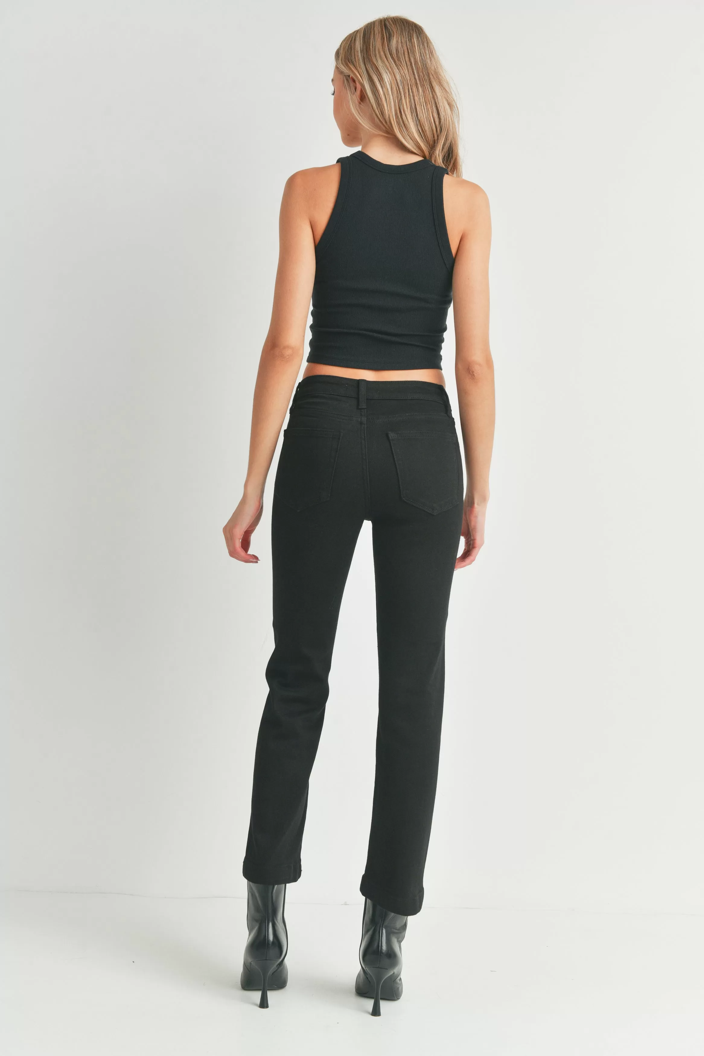 Classic Relaxed Straight in Black