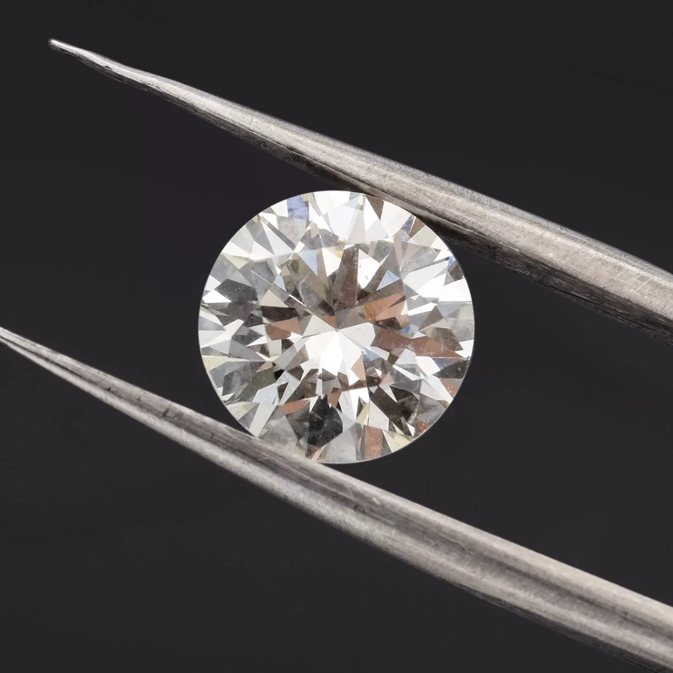 GIA Certified 1.62 Ct Round Brilliant K VS1 Diamond 7.69 - 7.76 x 4.59 mm