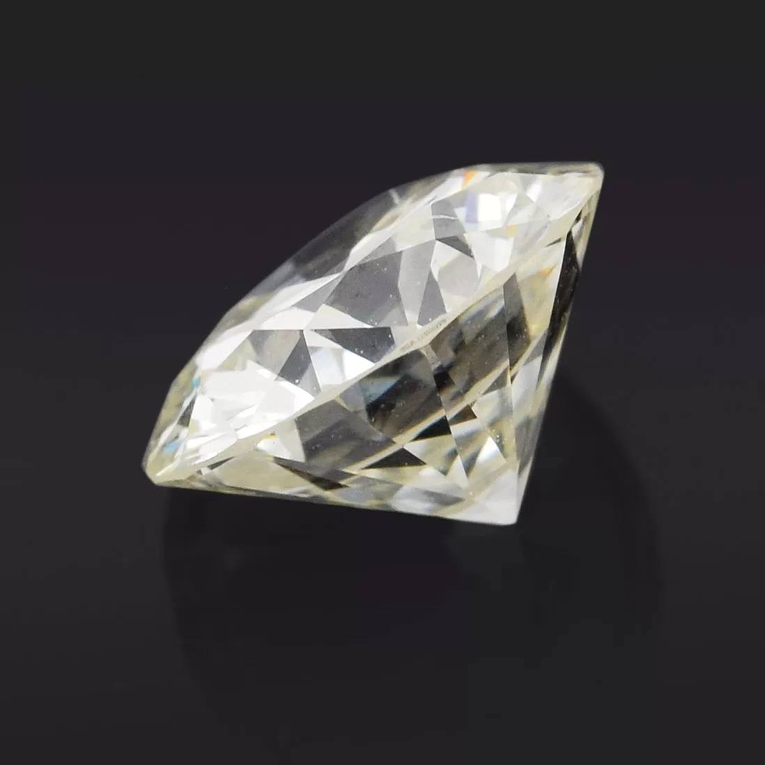 GIA Certified 1.62 Ct Round Brilliant K VS1 Diamond 7.69 - 7.76 x 4.59 mm