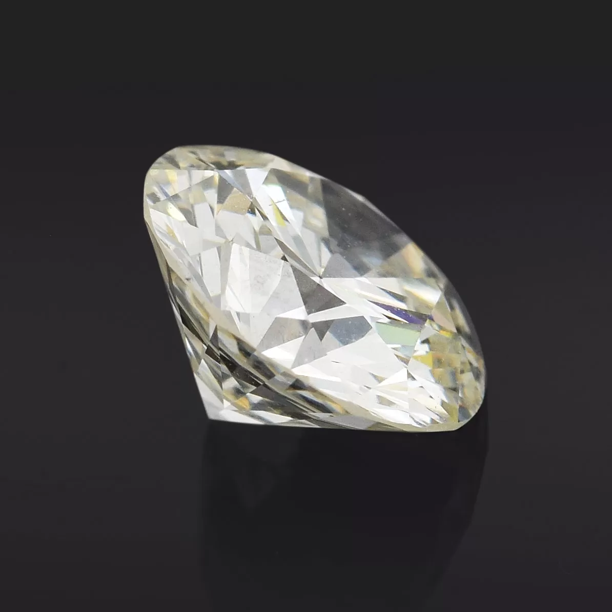 GIA Certified 1.62 Ct Round Brilliant K VS1 Diamond 7.69 - 7.76 x 4.59 mm