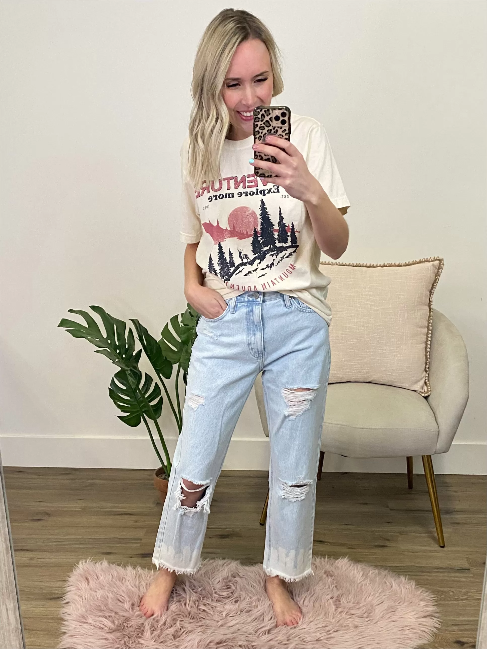 KanCan Hailey Distressed Bleached Jeans