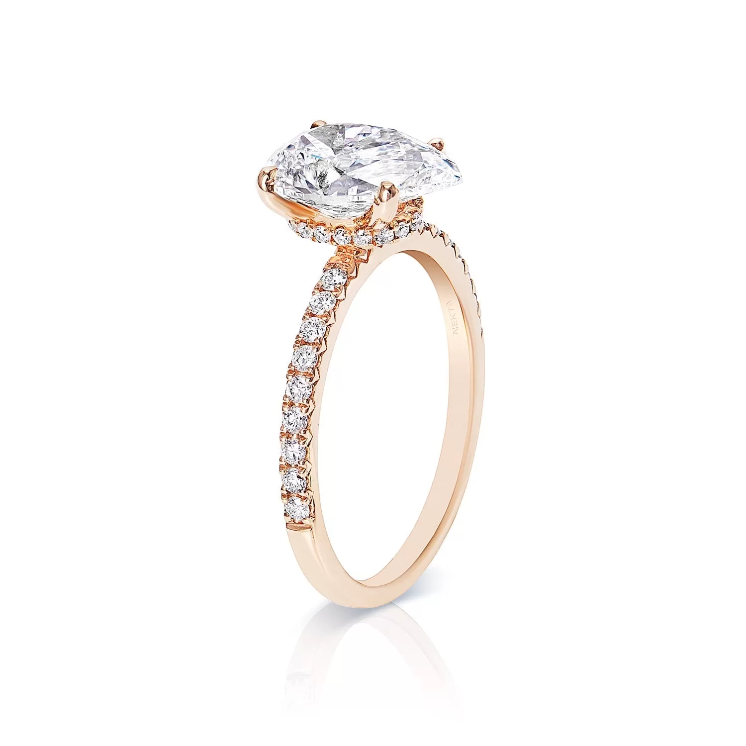 LUZ 2 Carat Pear Shaped Lab Grown Diamond Engagement Ring.18K Rose Gold. IGI Certified